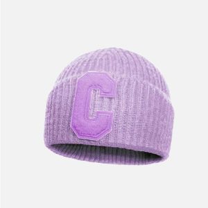 chic curled 'c' beanie   warm & iconic knit design 2143