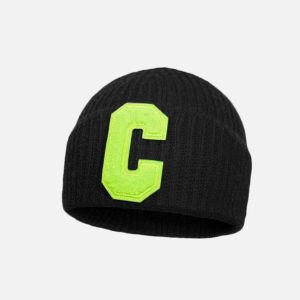 chic curled 'c' beanie   warm & iconic knit design 7383