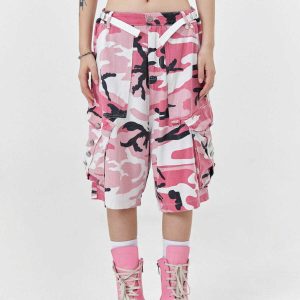 trendy multi pocket camo shorts urban & youthful appeal 2550